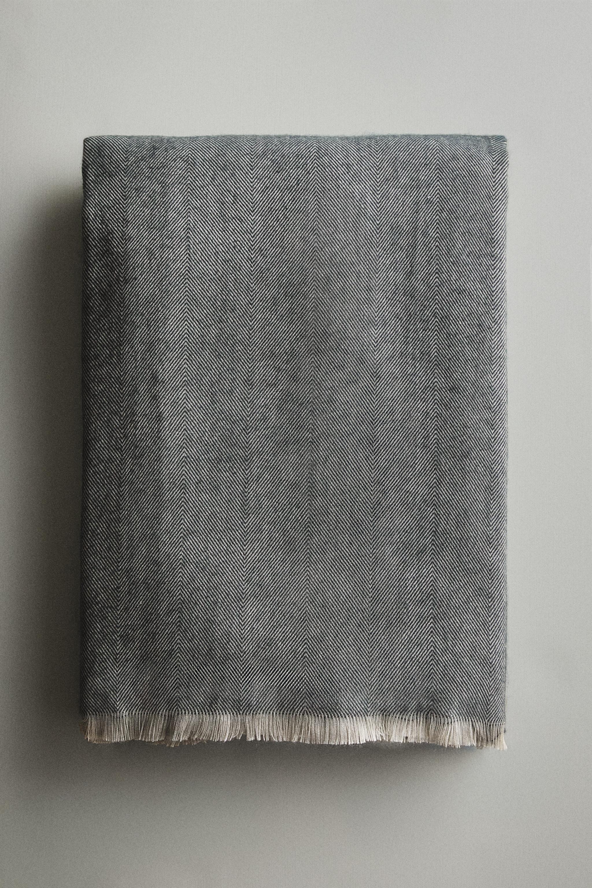 COUVERTURE LÉGÈRE À FRANGES